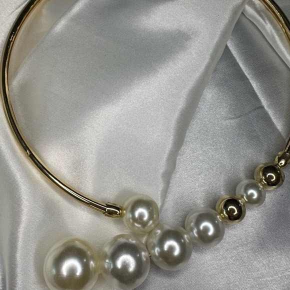 Stainless 18K Gold and White Pearl Necklaces - Picture 8 of 11